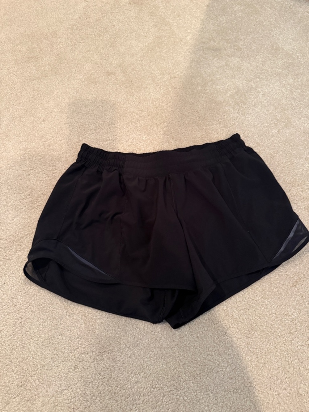 Black lululemon hotty hot shorts
